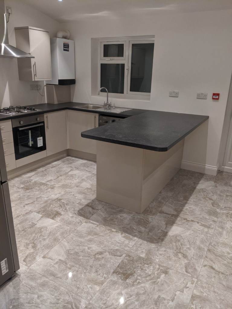 Lovely Room with Bills £550