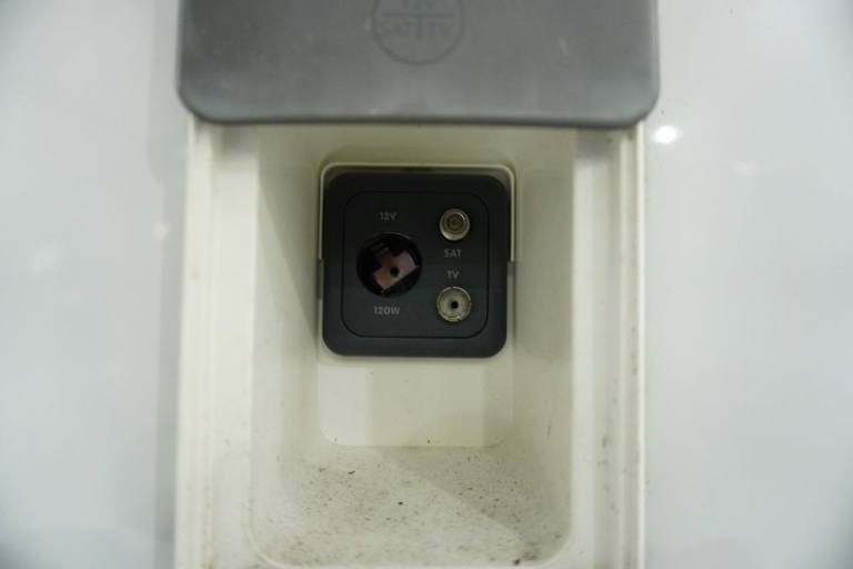 2021 Fiat AUTO-SLEEPERS WARWICK XL 2.3 MultiJetII 35 Maxi Panel Van 5dr Diesel Manual LX H2 Euro ...