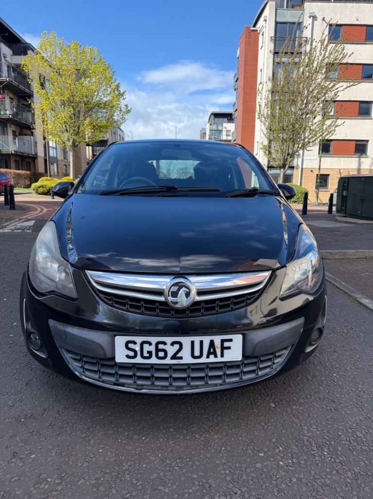 Vauxhall corsa 1.2 SXI  (unlike Ford Fiesta)