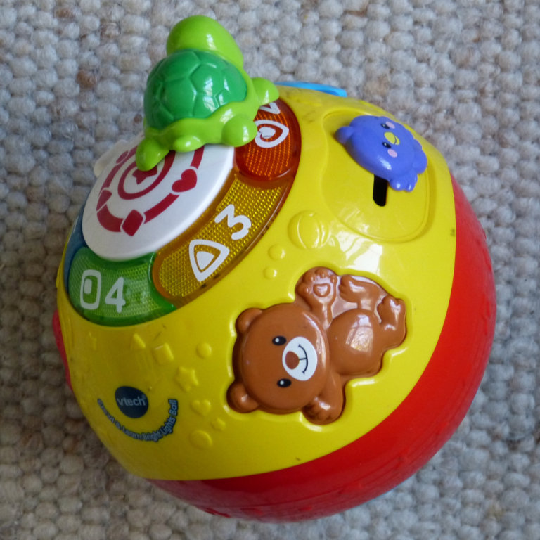 Yellow VTECH Crawl & Learn Bright Lights Ball