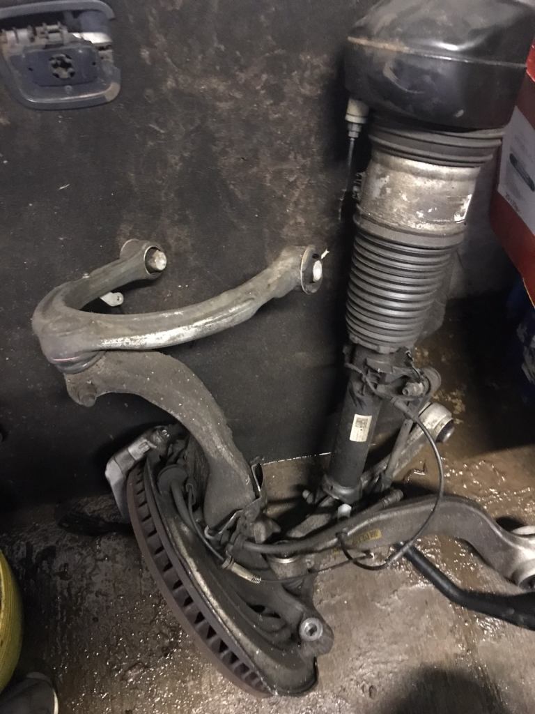 BMW 7 SERIES G11/12 M SPORT 3.0d DRIVERS SIDE COMPLETE SUSPENSION