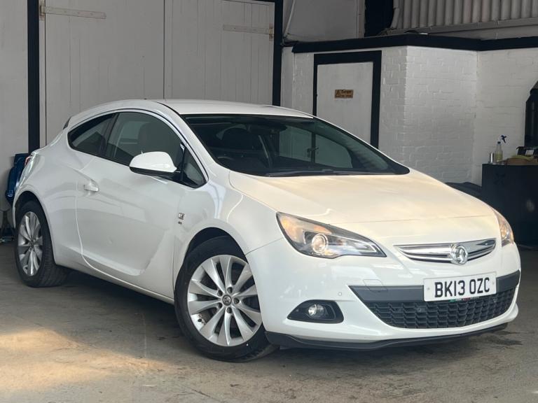 2013 Vauxhall Astra GTC 1.6T 16V SRi 3dr HATCHBACK Petrol Manual