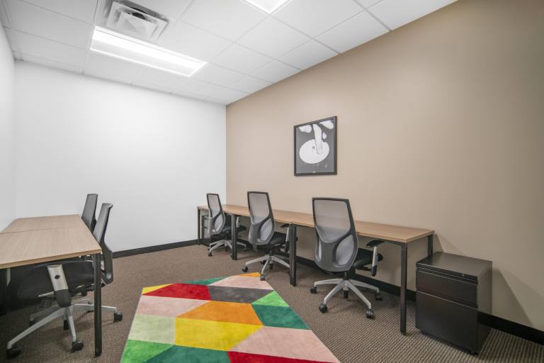 Kettering - NN15 6XR \ Hot Desk in a Ready-to-Use Coworking Space
