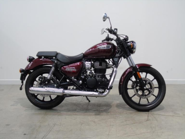 2024 Royal Enfield Meteor 350 in Stellar Red