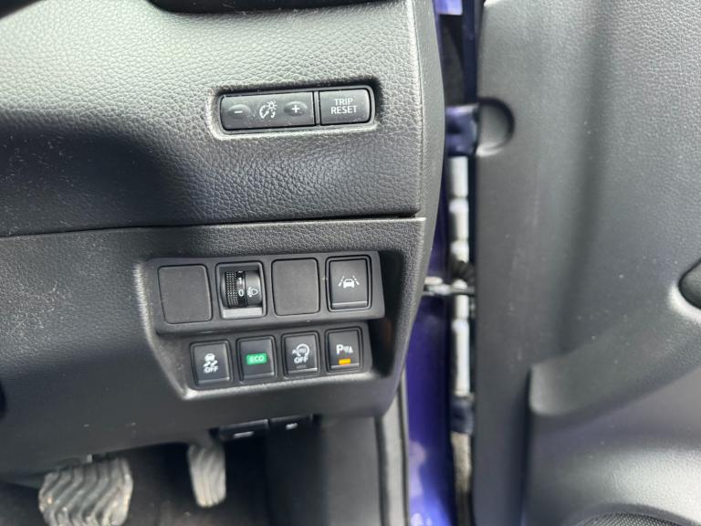 2015 Nissan Qashqai 1.6 dCi N-Tec+ 5dr Xtronic HATCHBACK Diesel Automatic