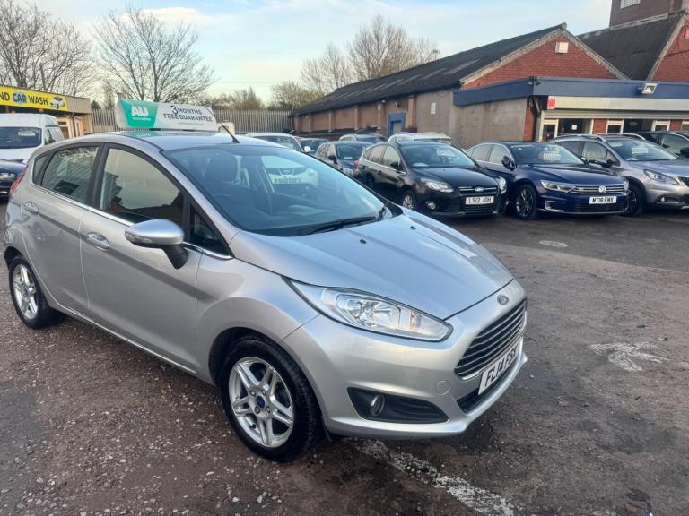 2014 Ford Fiesta 1.6 Zetec 5dr Powershift HATCHBACK PETROL Automatic