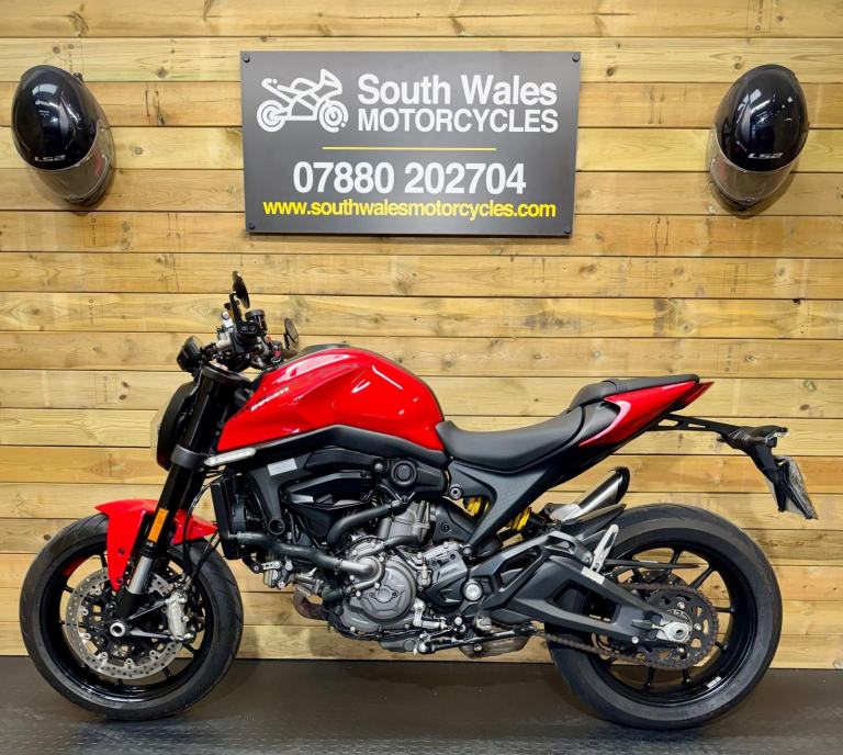Ducati Monster 937 : 2024 (74) model : JUST 1633 MILES