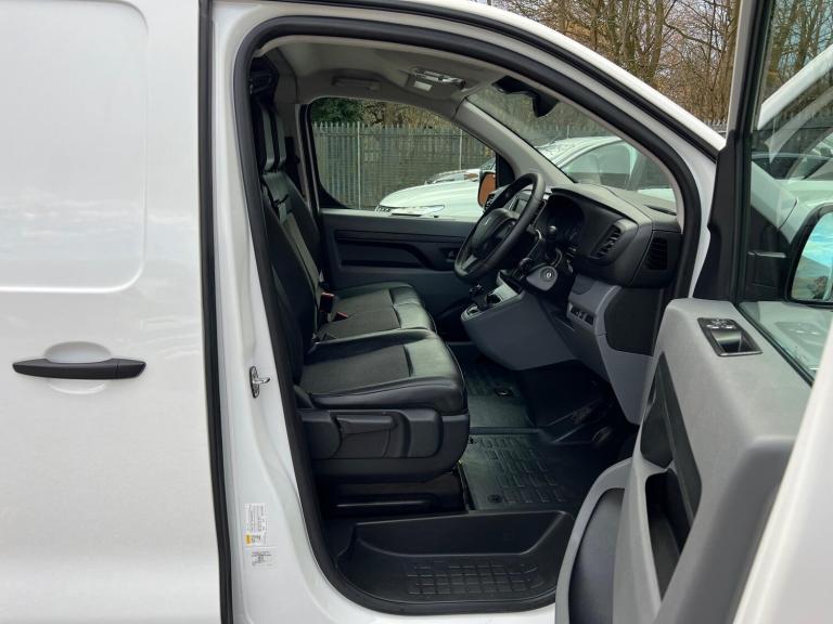 2021 Peugeot Expert 1.5 BlueHDi 1000 Professional Premium Standard Panel Van MWB Euro 6 (s/s) 6 P...