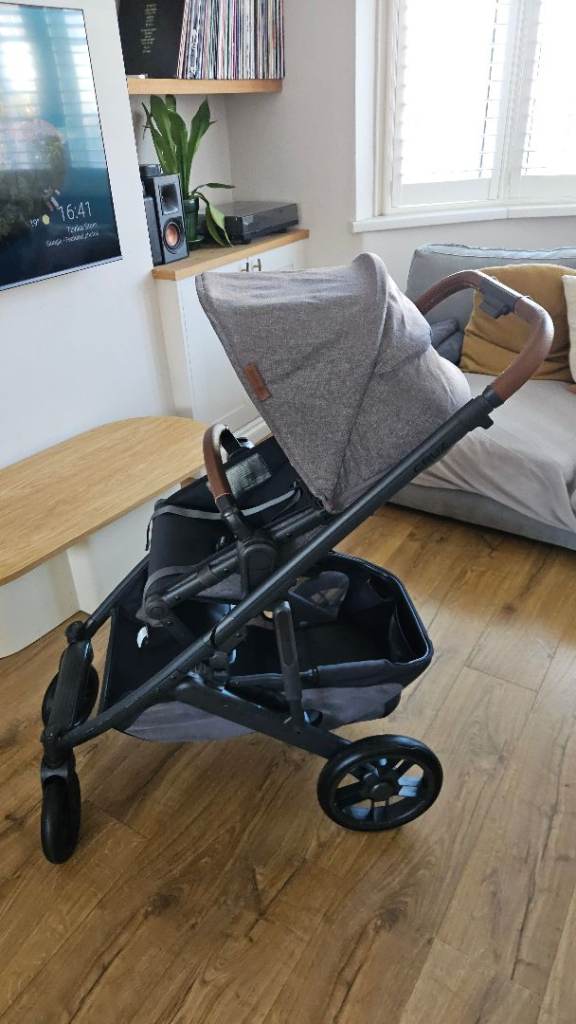 UPPAbaby CRUZV2 Pushchair/Pram – Grey, Good Condition
