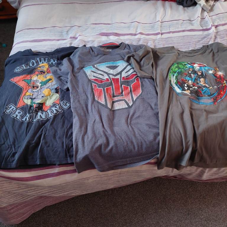 Boys t shirts for age 12 up to 14 - very good condition