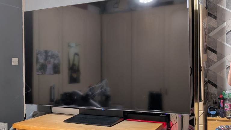 TCL 50" C7K Smart TV - Excellent Condition with Google TV