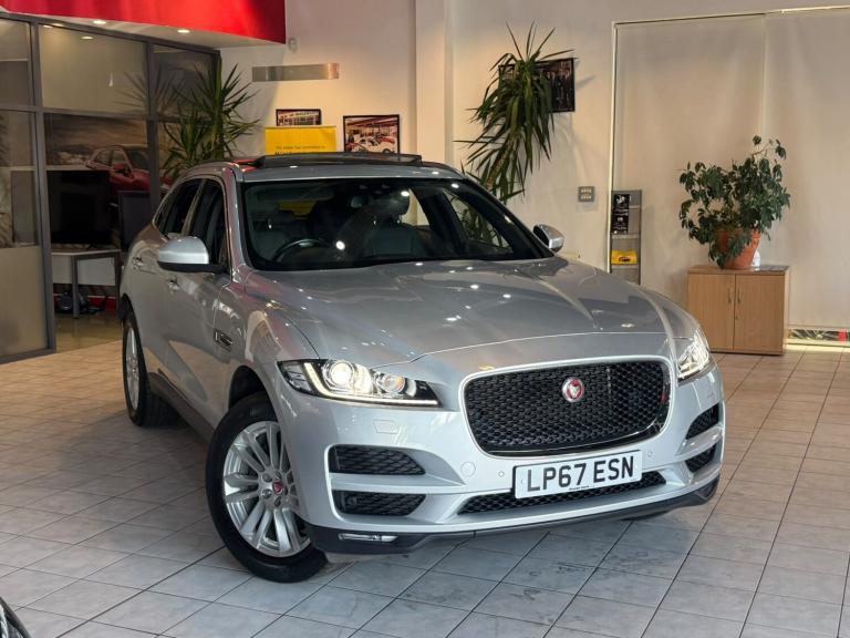 JAGUAR F-PACE 2.0 D180 Portfolio 2018