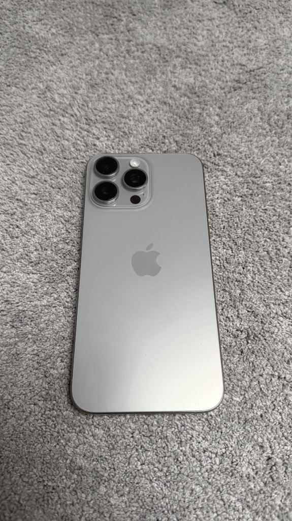 IPhone 15 pro max 256GB natural titanium