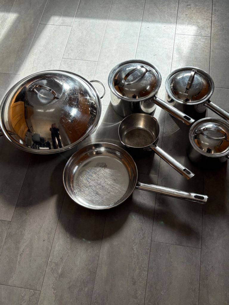 Stunning Le Vrai Gourmet Premium Cookware Set