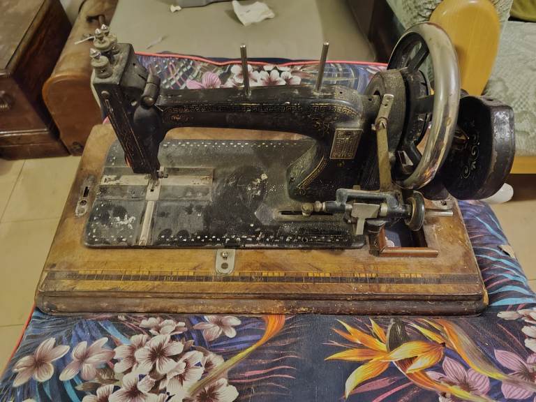 Sewing Machine Seidal Naumann