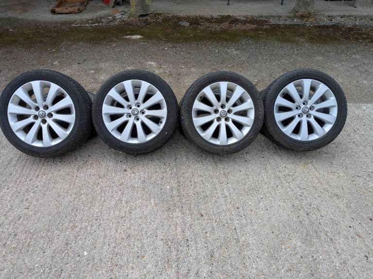 Vauxhall 17 " alloy wheels 