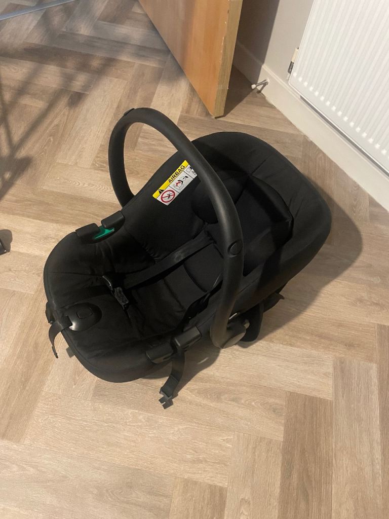 Baby car seat Excellent condition 