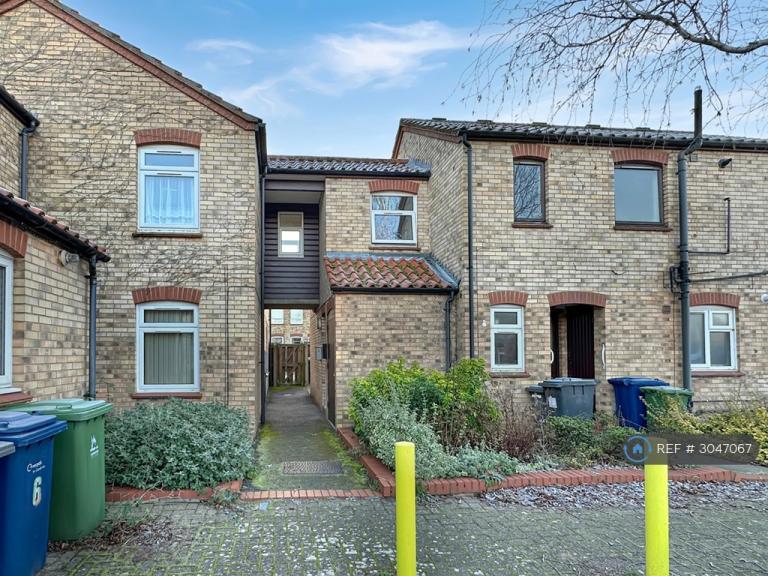 2 bedroom flat in Hadleigh Court, Cambridge, CB5 (2 bed) (#3047067)
