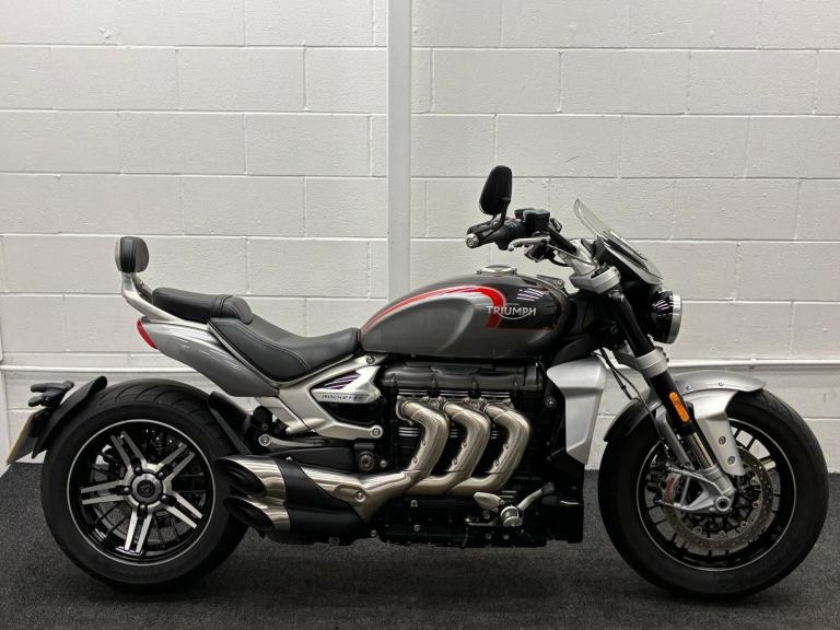 TRIUMPH ROCKET 3 GT ** HEATED GRIPS - LOW MILEAGE - 12 MONTHS MOT **