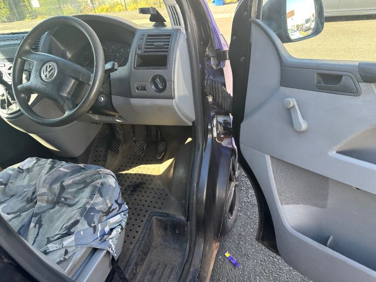 Volkswagen Transporter T5 1.9TDi