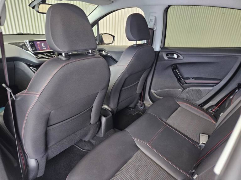 2016 Peugeot 208 1.6 BlueHDi GT Line Hatchback 5dr Diesel Manual Euro 6 (100 ps) Hatchback Diesel...