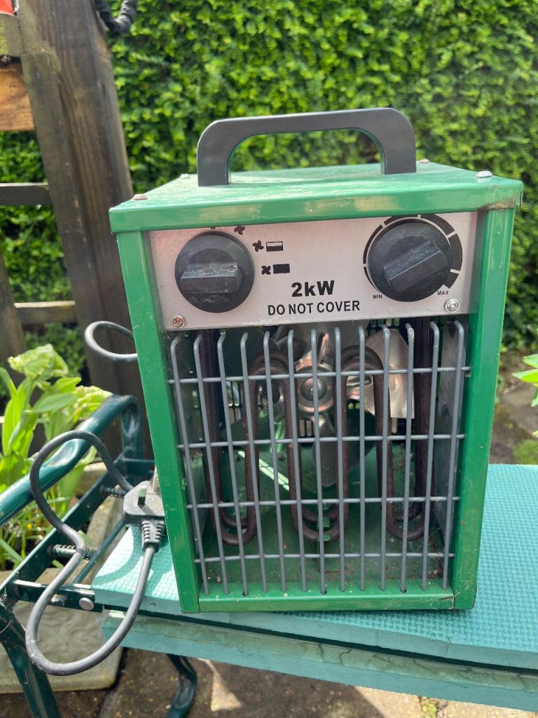 Electric greenhouse heater