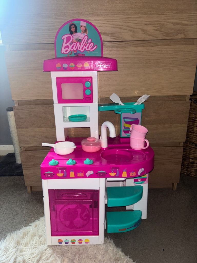 Barbie kitchen with accessories 