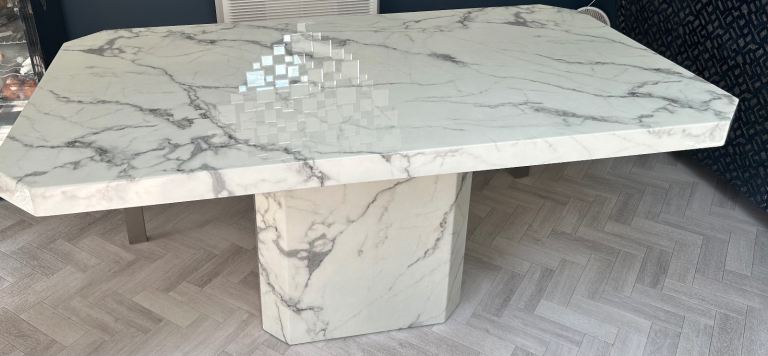 Marble dining table and high gloss bench