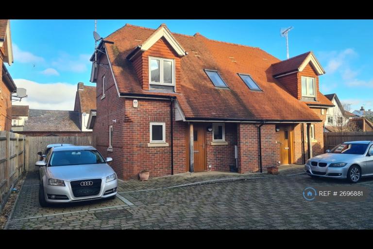 2 bedroom house in Shepard Place, Pangbourne, Reading, RG8 (2 bed) (#2696881)