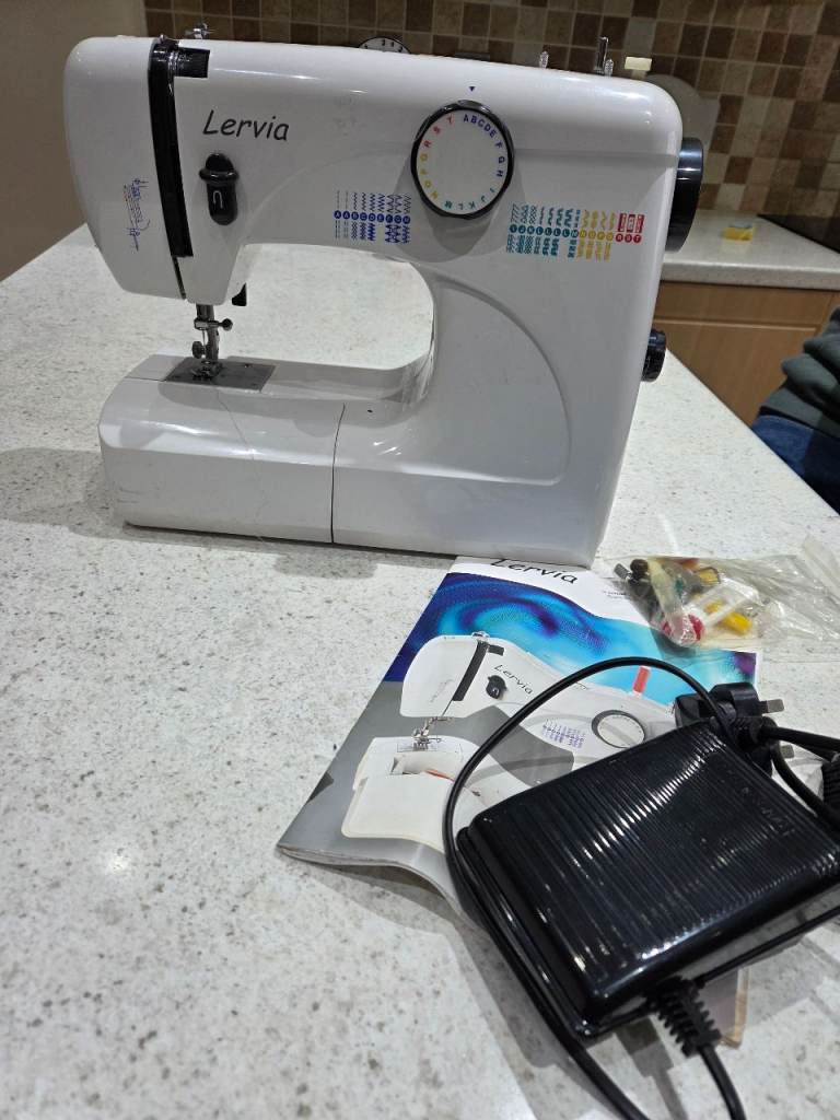 Lervia  sewing machine 