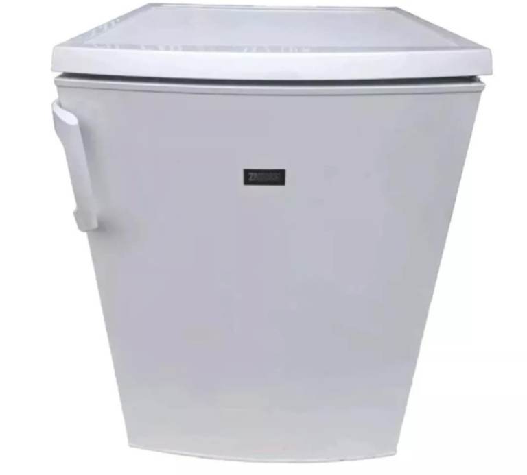 zanussi fridge , can deliver