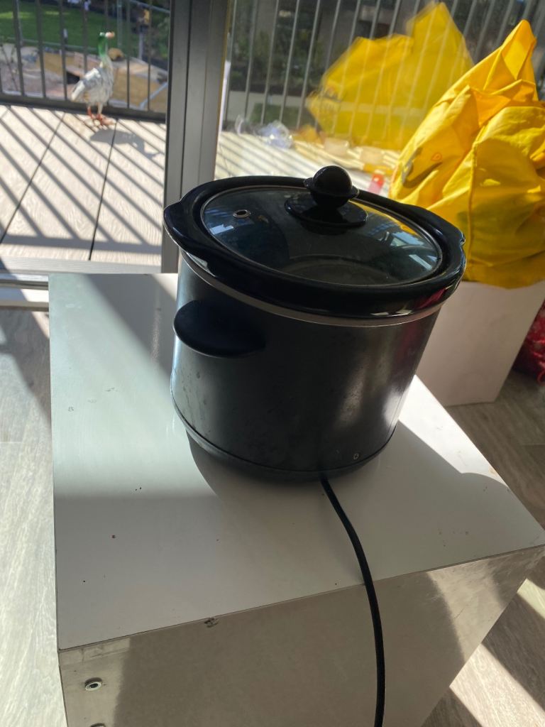 Slow Cooker with Glass Lid -2 pressure cooker 