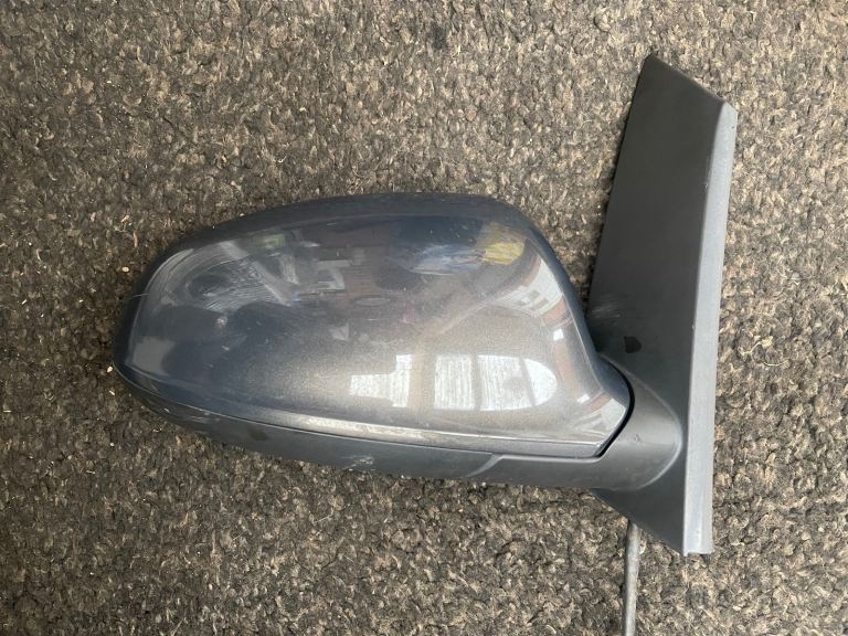 Vauxhall Astra MK6 front right complete wing mirror