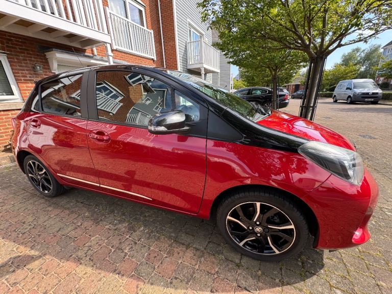 Toyota, YARIS, Hatchback, 2016, Manual, 1329 (cc), 5 doors