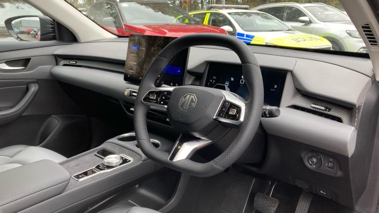 2025 MG MGS5 170kW Trophy EV Long Range 64kWh 5dr Auto Electric Estate Estate Electric Automatic