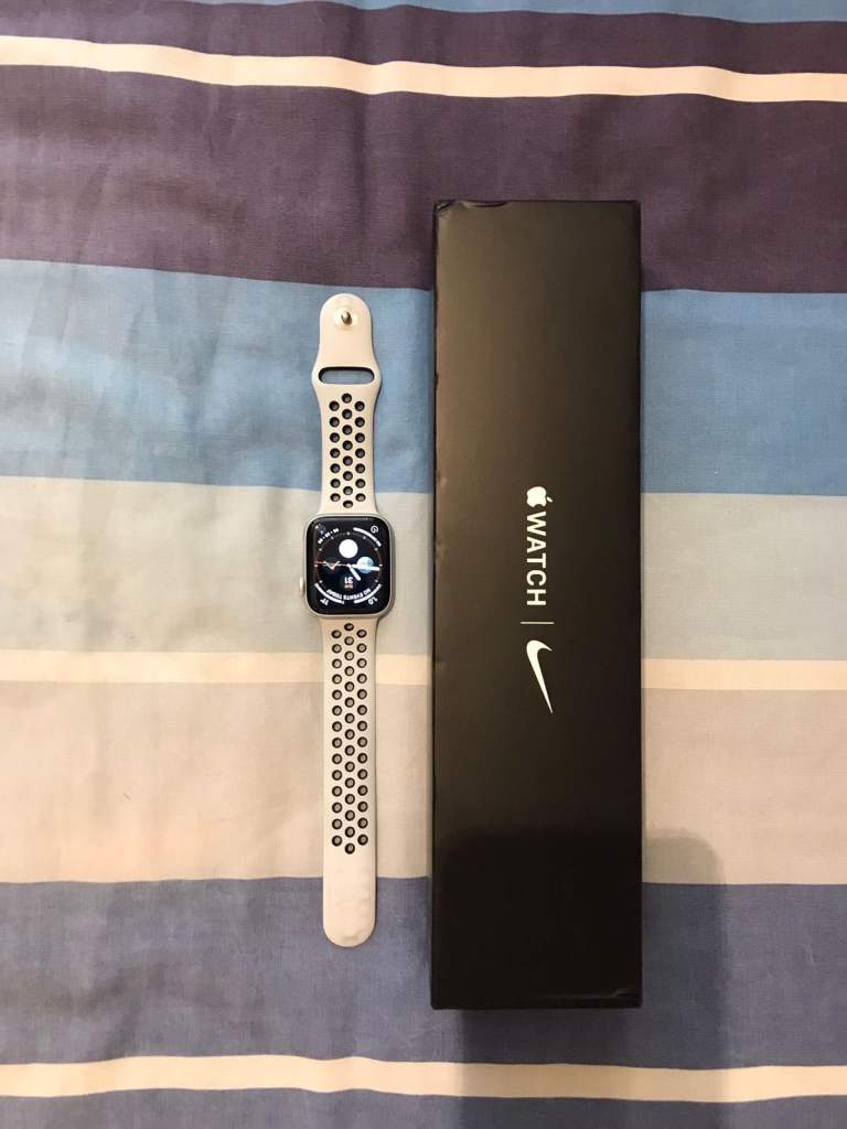 Nike Apple Watch Series 5 Nike addition GPS+ CELLULAR 44mm