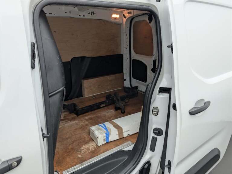 2021 Peugeot Partner 1.5 1.5 BlueHDi 1000 Professional Premium Standard Panel Van 5dr Diesel Man ...