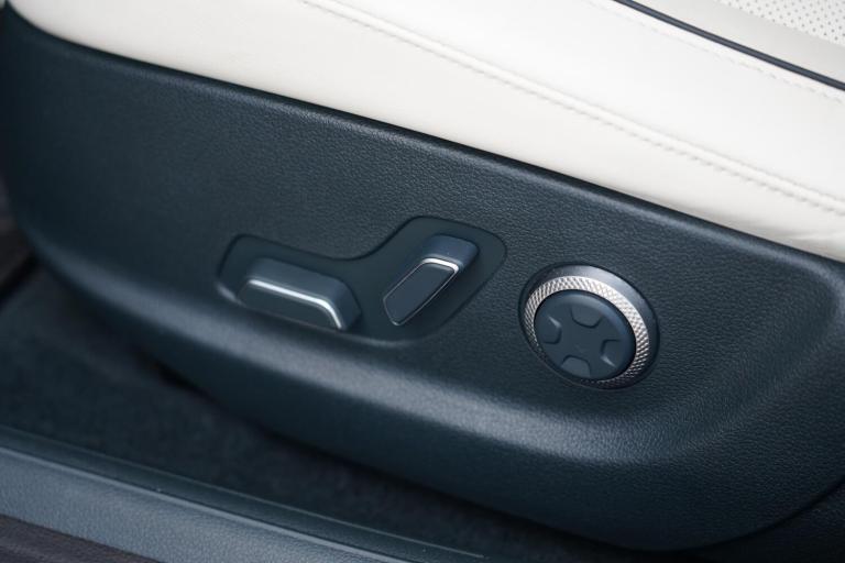 2023 Genesis G80 Dual Motor 87.2kWh Luxury Auto AWD 4dr SALOON Electric Automatic