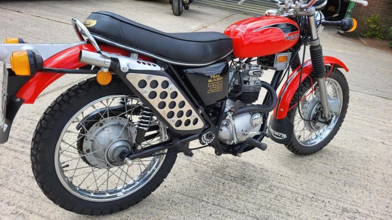 1971 A TRIUMPH TRIAL BLAZER 250 T250S - T25SS STREET SCRAMBLER CLASSIC T250SS