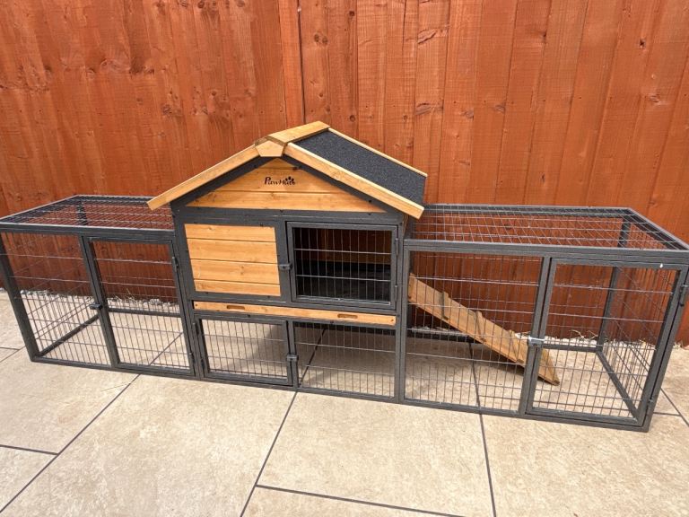 PawHut large hutch 