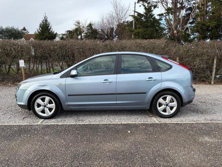 2006 Ford Focus 1.6 Zetec 5dr [Climate Pack] HATCHBACK Petrol Manual