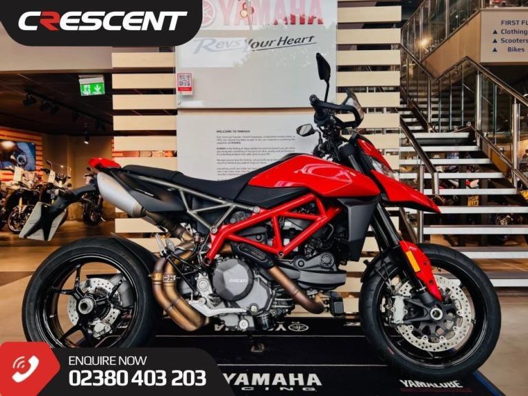 DUCATI HYPERMOTARD 950 2021 - 1 OWNER - FSH - OIL AND RAD GUARD - GENUINE BIKE