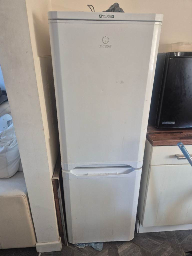 Free indesit fridge freezer