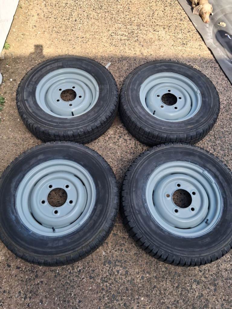 Land rover defender 90 steel wheels x4