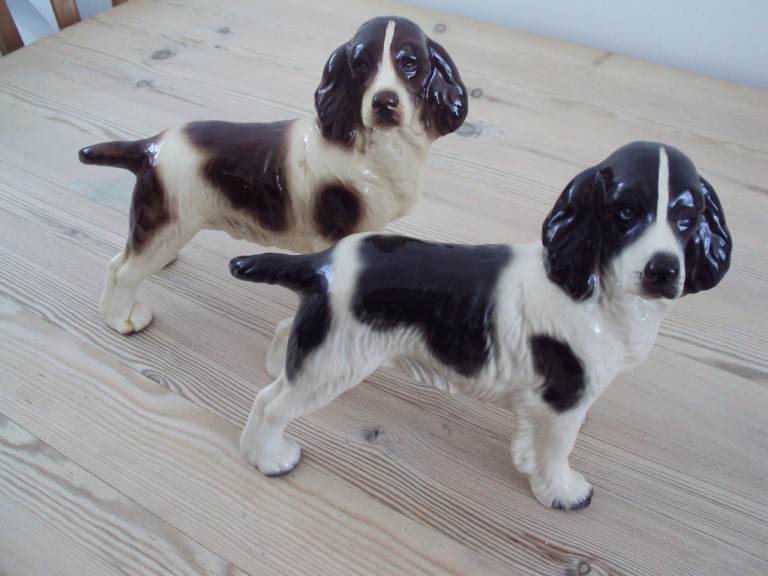 Pair of Ceramic Spaniel Dog Ornaments – Brown and White