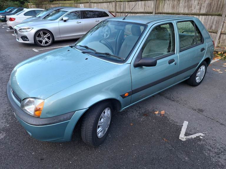 One owner Ford, FIESTA Zetec 1242 (cc), 5 doors
