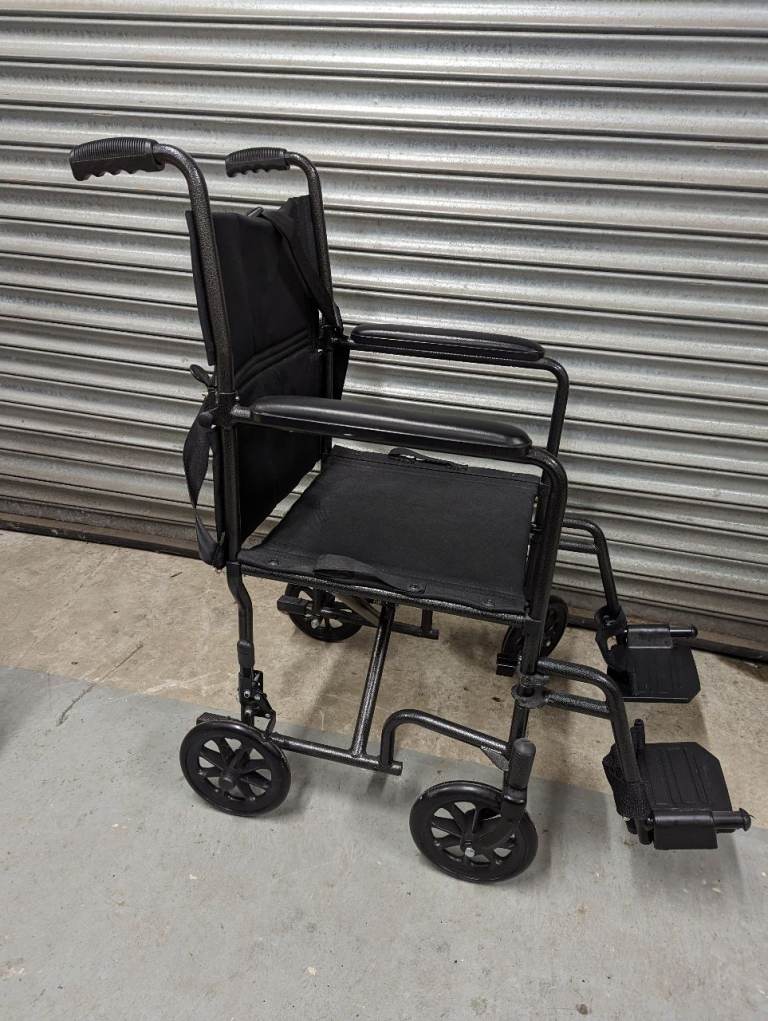 Drive wheelchair lightweight excellent condition 