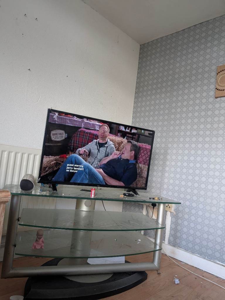 TV 40 inch 