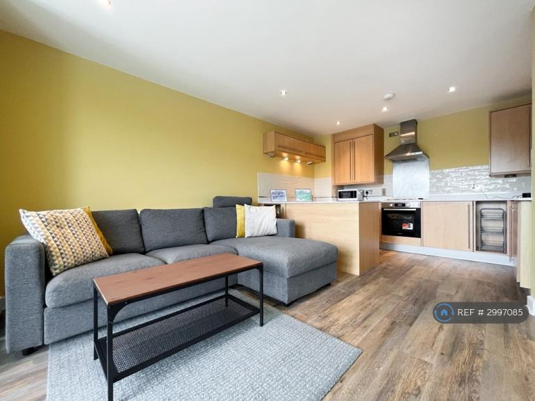 2 bedroom flat in Albion Street, Leeds, LS2 (2 bed) (#2997085)