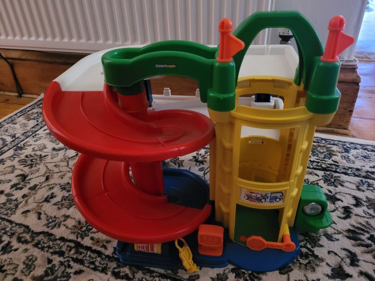 Fisher-Price Little People Racing Ramps Garage 
